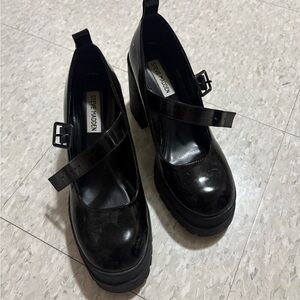 Steve Madden Black Patent Mary Jane Platform Heels